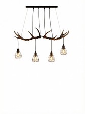 Die Geweih-Pendelleuchte |