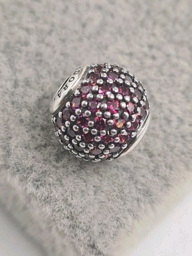 Original pandora charm - pandora, red