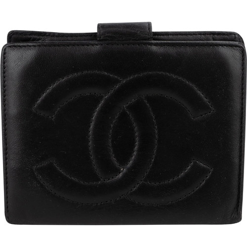 Chanel lambskin bifold - chanel,
