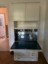 Schrank Aus 50er Jahren zu verschenken  mit ausklappbarer Bar aus Glas