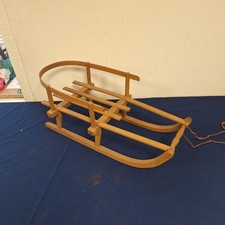 Alter Puppenschlitten