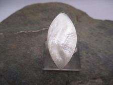 Damen Ring groß 925 Sterlingsilber Perlmutt hell Navette schlicht Rg 65/25 vari.
