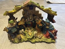 schöne alte Weihnachtskrippe