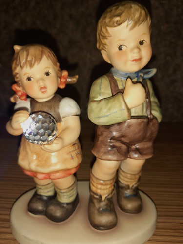 Goebel hummelfigur sie - hummelfigur ", hat