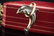 Cartier Delphin Großer Anhänger Smaragd Silverium Gelbgold 750 Full Set Schmuck
