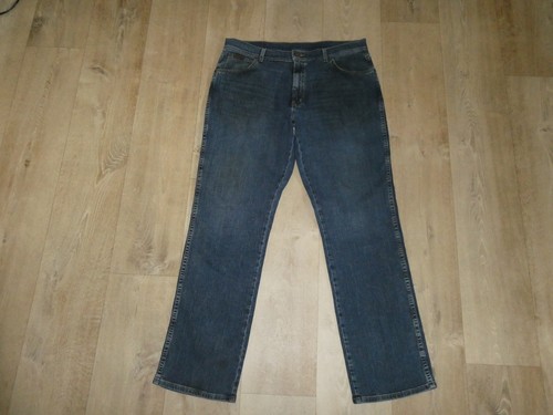 Wrangler texas stretch w38 l34 - texas,