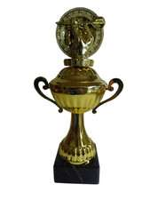 Dart-Henkel-Pokal mit