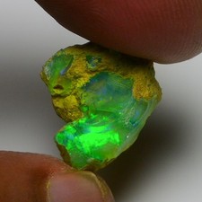 Seltener grüner Opal grob