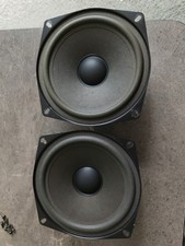 Zwei Tiefmitteltöner von ITT mit Schrauben 