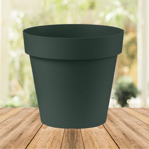 Central garden round - central,