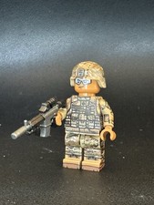 Brickmania  Lego Customs Minifigure - Modern US Army Rifleman (Med. Dark Flesh)