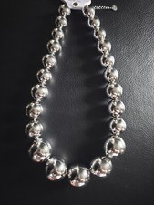 Perlenkette mit dicken Perlen