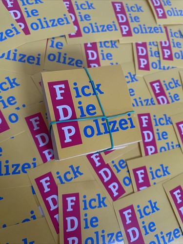 Stück fick die polizei - -,