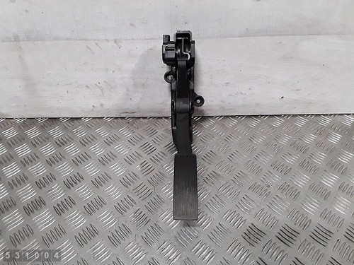 2005 mercedes w169 gaspedal - 2005, a