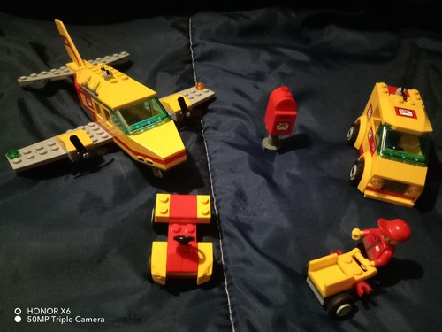 Lego city post - city,