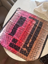 Louis Vuitton Seidentuch