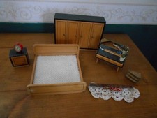 alte Puppenstuben Möbel