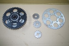 Suzuki GSXR 1100 W 1992 - 1998  GU 75C Kettenradträger mit  Ritzel Konvolut