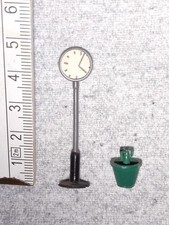 (211) H0 Bahnhofsuhr und Hand-Waschbecken / Brunnen, Trinkwasserspender