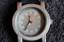 King Quartz gewölbtes Gehäuse ungetragen