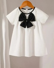 Niedliches Mädchenkleid Gr