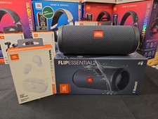 JBL Flip Essential 2 mobiler Bluetooth Lautsprecher + JBL Wave Buds 2 Gratis