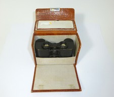 Fernglas im Etui um 1900