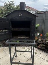 Flammkuchen und Pizza Ofen, auch zum Brot backen.