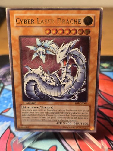 Karte cyber laser - yu-gi-oh,