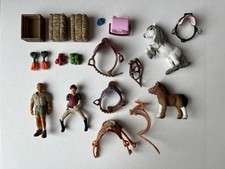 Schleich Pferde-Zubehör Reiterin Sattel Tierpfleger Futterset Heuballen Pony