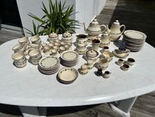 Exclusives Bunzlauer Bauernblume Keramik Set in hell beige, Handgetöpfert