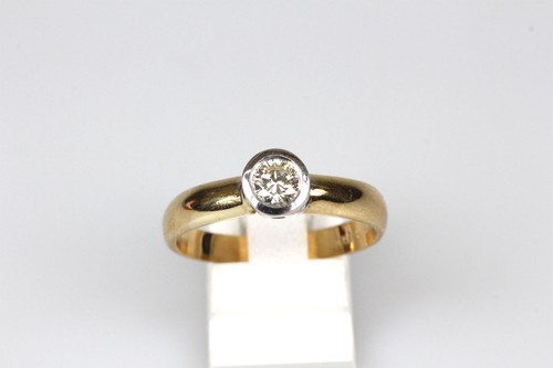 Ring karat gold - 18, brillant