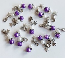 15 Perlenengel mit Stern  Weiß Lila ca. 3,2 cm  Perlenstern Handarbeit 
