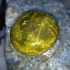 grüner Opal  Top Farbe Chloropal Nontronit grüner Opal Pistazienopal Opalith B