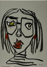 expressive Frau Brille