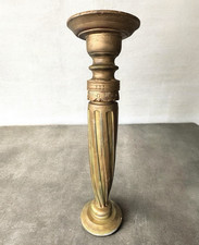 Antike goldbemalte Holzsäule