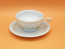 Teetasse mit Untertasse von