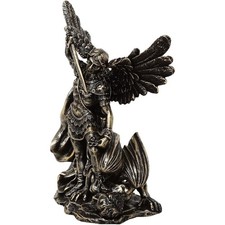 Figur kleiner Erzengel Michael mit Schwert bezwingt den Teufel