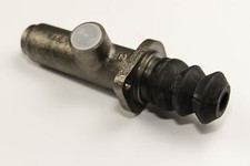 Unimog Hauptbremszylinder