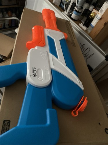 Nerf super soaker - super,
