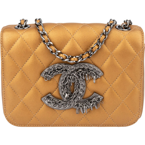 Chanel limited quillted - chanel,