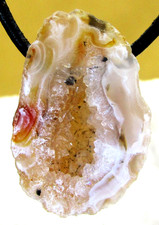 ACHAT    GEODE    Gebohrt