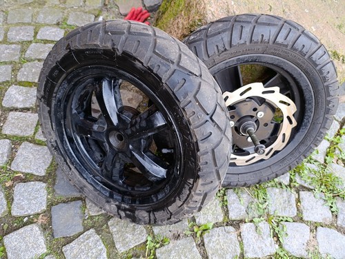 Roller reifen paar auf - roller,