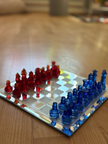 Schachspiel aus glas - aus,