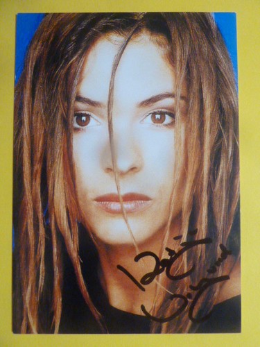 Katja woywood - -ke-,