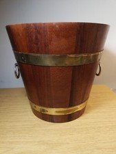 alter Blumentopf, Übertopf, Holz mit Metallbändern, ca. 23 cm hoch, ca. 1,2 kg