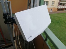 Humax mobile Flachantenne H40D 3 Teilnehmer Quad LNB mit Halterung