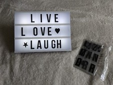 Leuchttafel mit Buchstaben 