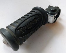 Triumph Bonneville T100 Lüftgekühlte Fußrasten links vorne