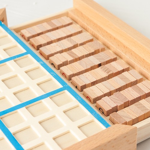 Sudoku brettspiel aus holz mit - sudoku-brettspiel,